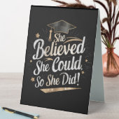 Plaque De Table Elle Croyait Qu'Elle Pouvait Faire Ses Études (En SItu (Tableau))