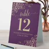 Plaque De Table Fragments d'or sur Plum Purple Mariage Numéro de t (En SItu (Tableau))