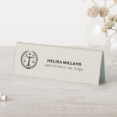 Plaque De Table Logo en lin crème et en justice noire (En SItu (Tableau))