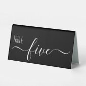 Plaque De Table Mariage de calligraphie noire Tableau Numéro Cinq (Verso)