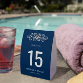 Plaque De Table Navy Blue Silver Flourish Wedding Table Number (InVersositu (sur table))