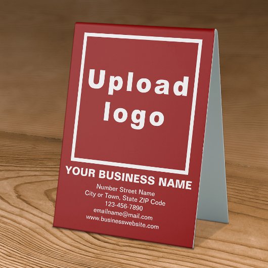 Plaque De Table Panneau Entreprise sur table rouge
