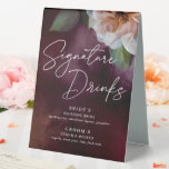 Plaque De Table Panneau Mariage foncé   Moody Rustic Floral Menu<br><div class="desc">De belles fleurs peintes sur un arrière - plan foncé peint, jumelé à une typographie élégante donnent à cette table de réception de mariage "signature drink" menu signe un style sombre, maussade et romantique. Modifiez simplement le modèle avec vos informations et choisissez n'importe quelle option. Des articles mariages de coordination...</div>