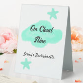Plaque De Table Sur un nuage neuf nuages pastel vert étoile enterr (In SItu (Mariage))