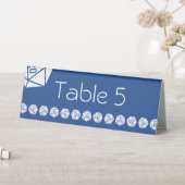 Plaque De Table Tabletop Chic dans la tente de table bleue (En SItu (Tableau))