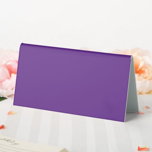 Plaque De Table un fond violet avec une bordure blanche (In SItu (Mariage))