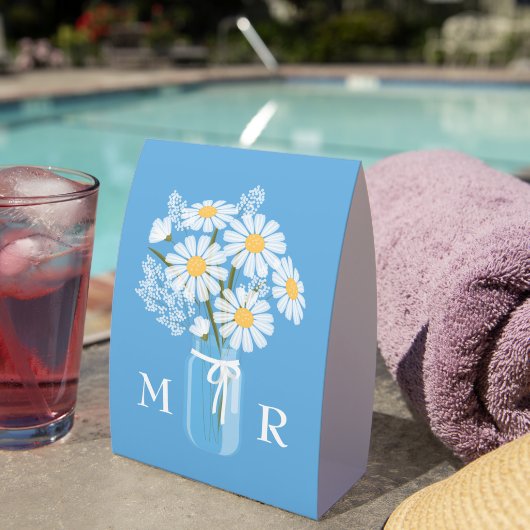 Plaque De Table Wedding Daisies Mason Jar Monogram Initial Blue (Insitu (sur table))