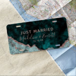 Plaque D'immatriculation Peacock Green & Rose Gold Foil Agate Juste Marié<br><div class="desc">Rich Peacock Turquoise Green & Elegant Rose Gold Faux Foil Aquarelle Marbre Agate Gilded Geode Invitation Design,  avec polices Moderne et Script. Luxueuse Plaque de Licence Mariage tendance et chic ! ~ Regardez ma boutique pour voir l'ensemble de la suite mariage pour ce design!</div>