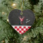 Plaqué Noël Reindeer Chalkboard personnalisé<br><div class="desc">Ce tableau noir est décoré de plaid rouge et blanc,  avec un renne assorti... orné d'une fabuleuse écharpe verte ! Personnalisez-vous avec le nom de votre ou de votre être cher. Vous pouvez modifier les styles,  les tailles et les couleurs du texte à l'aide du menu de modification.</div>