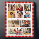 Plaque Photo 10 Photo Moderne Tendance Rouge Plaid Nom élégant<br><div class="desc">10 Photo Modern Trendy Red Plaid élégant Nom Afficher Plaques Signes dispose de dix de vos photos préférées pour un do-it-yourself facile et rapide ajouter votre propre collage photo. Personnalisez avec votre nom et entouré d'un motif rouge plaid. Fait un cadeau parfait pour Noël, anniversaires, fête des mères, soeurs, meilleurs...</div>