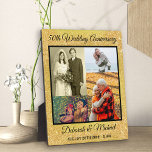 Plaque Photo 50e anniversaire de la Mariage d'or 4 Photo<br><div class="desc">Plaque photo personnalisée du 50e anniversaire du Mariage d'or. Créez votre propre pièce unique en téléchargeant 4 de vos photos préférées des dernières 50 années. Ce design élégant et moderne est doré et noir avec une parties scintillant dorée et texturée. Vos images sont placées dans une bordure noire et encadrées...</div>