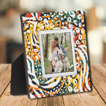 Plaque Photo Animal Motif Sans Cadre Famille Photo Easel Retour<br><div class="desc">Fabriqué pour être dimensionnel, un motif poster de animal multicolore crée un cadre magnifique pour notre photo préférée sur cette plaque de table avec un chevalet intégré. L'image est placée directement sur le panneau du carton dur pour une image incroyablement nette avec une surface nettoyée facile à essuyer. Idéal comme...</div>