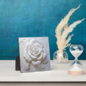 Plaque Photo Blanc sur Blanc - Rose Sculptée (Insitu)