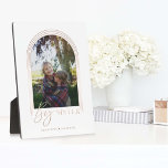 Plaque Photo Cadeau pour Big Sister Elegant Arch Photo Keepsaké<br><div class="desc">Un cadeau photo spécial, mémorable et magnifique pour votre grande soeur. Le design comprend une seule mise en page photo dans un design arche moderne avec cadre en cercle concentrique en or faux rose pour afficher votre propre photo soeur spéciale. "Big Sister" est conçu dans une typographie d'or rose, élégante...</div>