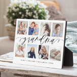 Plaque Photo Cadeau pour grand-mère | Collage photo pour petits<br><div class="desc">Envoyez un beau cadeau personnalisé à votre grand-mère qu'elle chérira pour toujours. Plaque de collage photo pour petits-enfants personnalisée pour montrer vos propres photos de famille et souvenirs spéciaux. Notre design comprend un design simple 8 photo collage grille avec "grand-mère" conçu dans un style de script noir écrit à la...</div>