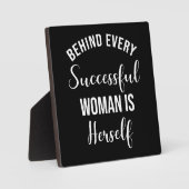 Plaque Photo Derrière Chaque Femme Réussie Se Trouve Elle-Même (Recto)