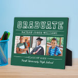 Plaque Photo Diplômé Moderne Vert 3 Photo Graduation<br><div class="desc">Plaque de graduation photo classique 3 avec chevalet - caractéristiques Graduate en caractères serif gras avec texte personnalisé moderne qui peut être entièrement customisé avec le nom complet du diplômé, l'année de classe et le nom de l'école. Ajoutez trois images préférées du diplômé aux images de l'espace réservé carré. La...</div>