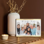 Plaque Photo Elegant Moderne Blanc & Or Ajouter Votre Famille D<br><div class="desc">Modèle simple avec disposition minimaliste pour personnaliser avec votre nom,  texte et photos. Veuillez noter que l'or est simulé avec de l'encre imprimée.</div>