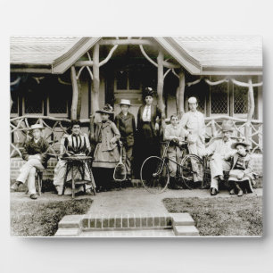 Plaque Photo Family Group, c.1900 (b/w photo)