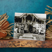 Plaque Photo Family Group, c.1900 (b/w photo) (Côté)