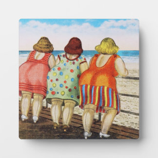 Plaque Photo Filles vintages en graisse en bouteille à la plage