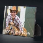 Plaque Photo Forever Friends Custom Photo Love Coeur Typographi<br><div class="desc">Jolie plaque photo avec votre propre photo personnalisée. Un joli cadeau photo avec la superposition de texte qui dit "pour toujours amis" à la main lettrage et lié avec un coeur d'amour mignon. Le modèle photo est configuré pour que vous puissiez ajouter votre photo - format paysage sera plus facile...</div>