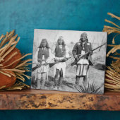 Plaque Photo Geronimo et trois de ses guerriers Apache, 1886 (b (Côté)