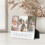Plaque Photo Grammie | Collage photo pour petits enfants<br><div class="desc">Créez un cadeau sucré pour grand-mère avec cette plaque de collage photo. "GRAMMIE" apparaît sous vos photos en lettres gris chic,  avec votre message personnalisé et les noms de petits-enfants superposés.</div>