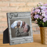 Plaque Photo Grandpa photo de première Fête des pères Rustic Gr<br><div class="desc">Un cadeau simple et mémorable pour le nouveau grand-père personnalisé avec sa photo préférée avec bébé.</div>