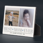 Plaque Photo Grey MEILLEUR MOM JAMAIS collage 2 Photo Coeurs Bl<br><div class="desc">Créez un doux souvenir parfait pour la nouvelle maman pour Noël ou la fête des mères avec ce design extraordinaire en utilisant deux (2) de vos photos préférées et message personnalisé. "Meilleure maman jamais" apparaît le long du fond dans des lettres grises délicates avec des petits coeurs bleus. Parfait pour...</div>