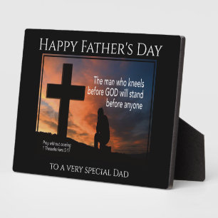 Plaque Photo Happy Father's Day MAN OMS KNEELS BEFORE GOD