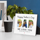 Plaque Photo Happy Fête des pères Papa Custom Photo Collage<br><div class="desc">Créez un cadeau élégant et mémorable pour papa cette Fête des pères! Ce panneau de déco sur mesure présente un collage de trois photos de famille préférées des enfants conçus comme un design moderne et audacieux de typographie sans serif. Personnalisez le texte personnalisé avec le nom des enfants et modifiez...</div>