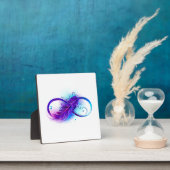 Plaque Photo Infinity with purple feather (Insitu)