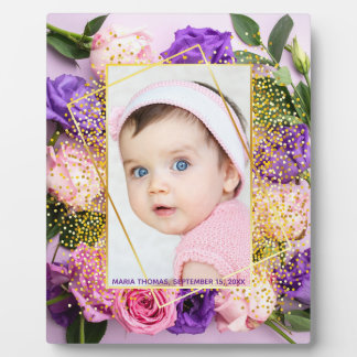 Plaque Photo Jolie photo de bébé fille à l'aquarelle florale ro