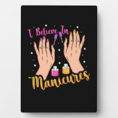 Plaque Photo L'Artiste Du Clou Croit Aux Manucures (Devant)