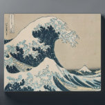 Plaque Photo Le Grand Wave de Kanagawa<br><div class="desc">Numéro de la collection d'images : XIR158277 The Great Wave of Kanagawa, tiré de la série '36 Views of Mt. Fuji' ('Fugaku sanjuokkei') pub. par Nishimura Eijudo (impression de blocs de bois). Empreinte en bois de Hokusai, Katsushika (1760-1849). Collection privée Giraudon.</div>