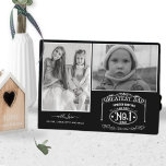Plaque Photo Le plus grand papa du monde, photo de Fête des pèr<br><div class="desc">Surprise papa avec ce beau cadeau de plaque photo parfait pour présenter à leur bureau avec fierté et amour! Plaque avec la phrase "Le plus grand papa du monde, édition limitée, All time No. 1 Papa" avec deux modèles photo pour vos photos et deux sections de texte à personnaliser avec...</div>