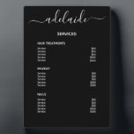 Plaque Photo Liste des cheveux noirs Salon Liste des prix Menu<br><div class="desc">Customisez cette plaque de service salon coiffeur noir pour créer facilement une liste de prix pour vos services. Personnalisez avec votre signature styliste salon dans une élégante typographie en écriture blanche. Placez sur votre table, étagère ou comptoir. Parfait pour les salons de cheveux, les salons d'ongles, les services d'agrandissement et...</div>