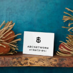 Plaque Photo Logo du mot de passe Wifi minimal<br><div class="desc">Un mot de passe WiFi moderne vous permettra de partager vos informations réseau avec vos invités. Idéal pour les locations de vacances,  les locations Airbnb,  chambres d'hôtes et plus encore. Design moderne minimaliste en blanc avec personnalisation de marque et typographie simple et facile à lire.</div>