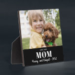 Plaque Photo Love You Mom Photo Family Modern Keepsaké<br><div class="desc">Utilisez une photo de famille préférée pour créer facilement une plaque de conservation. Trois lignes de texte vous permettent d'express le lien spécial indiqué sur la photo. Ce modèle professionnel va créer un cadeau sentimental pour toute mère. Taille idéale pour placer sur un manteau de salon ou un bureau. Pensez-y...</div>