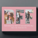 Plaque Photo Meilleur Ami BFF Photo Collage Besties Blush Pink<br><div class="desc">Les meilleurs amis sont les soeurs que la vie nous donne ! Un hommage au lien que seuls les meilleurs amis comprennent, cette impression présente 3 de vos photos préférées de vous et de votre BFF. Vous pouvez facilement customiser la photo, citer les noms et la couleur de la plaque...</div>