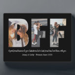 Plaque Photo Meilleur Ami BFF Photo Collections Besties Simple<br><div class="desc">Les meilleurs amis sont les soeurs que la vie nous donne ! Un hommage au lien que seuls les meilleurs amis comprennent, cette impression présente 3 de vos photos préférées de vous et de votre BFF. Vous pouvez facilement customiser la photo, citer les noms et la couleur de la plaque...</div>