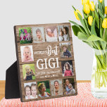 Plaque Photo Meilleur Gigi Grandkids 12 photo Collage<br><div class="desc">Créez votre propre plaque photo collage avec 12 de vos photos préférées sur un arrière - plan de texture en bois. Personnalisez avec des photos de petits-enfants. Fait un cadeau de gardien précieux pour grand-mère pour l'anniversaire,  le jour de la mère,  le jour des grands-parents,  etc</div>