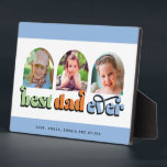 Plaque Photo Meilleur Papa Jamais Rétro Texte 3 Photos<br><div class="desc">Cette plaque est un merveilleux cadeau pour papa ! Le design comprend trois photos voûtées avec le texte rétro "meilleur papa jamais". Personnalisez avec le nom des enfants.</div>
