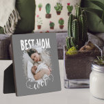 Plaque Photo Meilleure maman jamais photo<br><div class="desc">Best Mom Ever photo personnalisée afficher Cadeau pour mère à l'occasion de la fête des mères, l'anniversaire de la mère ou la nouvelle mère. Ajoutez une de vos photos préférées de femme, de mère, de bébé/d'enfants/d'animaux de compagnie/de famille/de couple/de mariage au coussin Vous pourrez voir un aperçu de votre création,...</div>