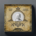 Plaque Photo Modèle photo Vintage personnalisé 90e anniversaire<br><div class="desc">Vintage antiquité en détresse style jalon 90e Anniversaire plaque photo. Un cadeau d'anniversaire élégant personnalisé. Conçu pour correspondre au papier d'emballage tournant 90, cadeaux et fournitures de fête. Insérez votre propre photo. Modèle fourni si facilement personnalisé. Notez que la photo sera les mêmes couleurs que vous utilisez. Le design est...</div>