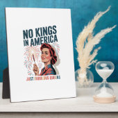 Plaque Photo No Kings In America Fabulous Queens Pride 2025 Des (Côté)