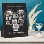 Plaque Photo Nom de famille Photo Collage | Coeur de l'arbre gé<br><div class="desc">L'arbre généalogique de la plaque personnalisée affiche des photos de membres de votre famille sur un magnifique arbre généalogique, avec nom de famille et belle citation. Affichez votre famille ou plusieurs générations de photos, ajoutez autant de photos que nécessaire. Ajoutez votre libellé personnalisé à cette conception à l'aide des cases...</div>