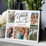 Plaque Photo Oncle We Love You Photo Collage<br><div class="desc">Plaque de collage photo moderne et tendance,  avec 5 photos,  script de typographie "oncle" sur un arrière - plan blanc et neveux / nièces noms. Personnalisez davantage avec le nom des oncles. Parfait comme un cadeau ou un souvenir.</div>