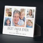 Plaque Photo Papa Grand-Père Petits-Enfants Photo Collage<br><div class="desc">Un design simple et propre permet à vos photos de famille de briller sur cette plaque Best Papa Ever. Une grande photographie au centre avec deux plus petites photos de chaque côté vous permet d'insérer vos propres photos facilement. Best Papa Ever est écrit ci-dessous dans une police moderne. Deux lignes...</div>